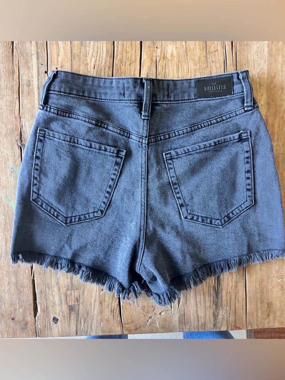 Hollister Ultra High-Rise Mom Shorts in Dark Denim Blue
